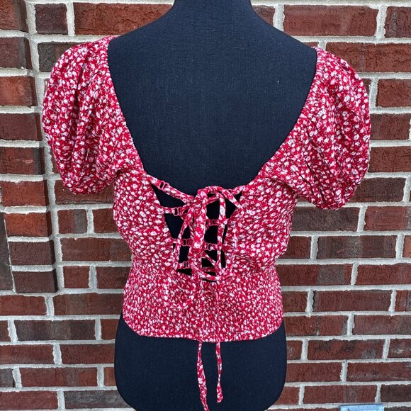 Sim & Sam Cropped Top Medium Red Ditsy Floral Smocked Waist Puff Sleeve Feminine - Picture 2 of 9